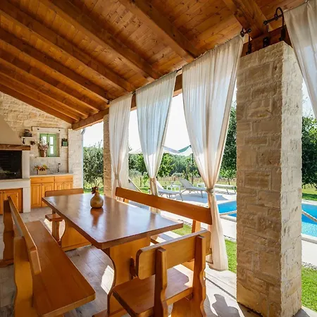 Stella Polaris Villa *