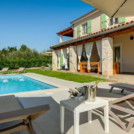 Villa Stella Polaris Stuti