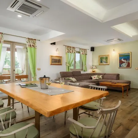 Stella Polaris Stuti