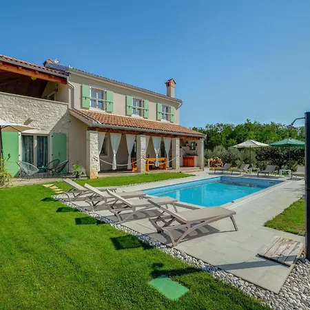 Stella Polaris Villa Stuti